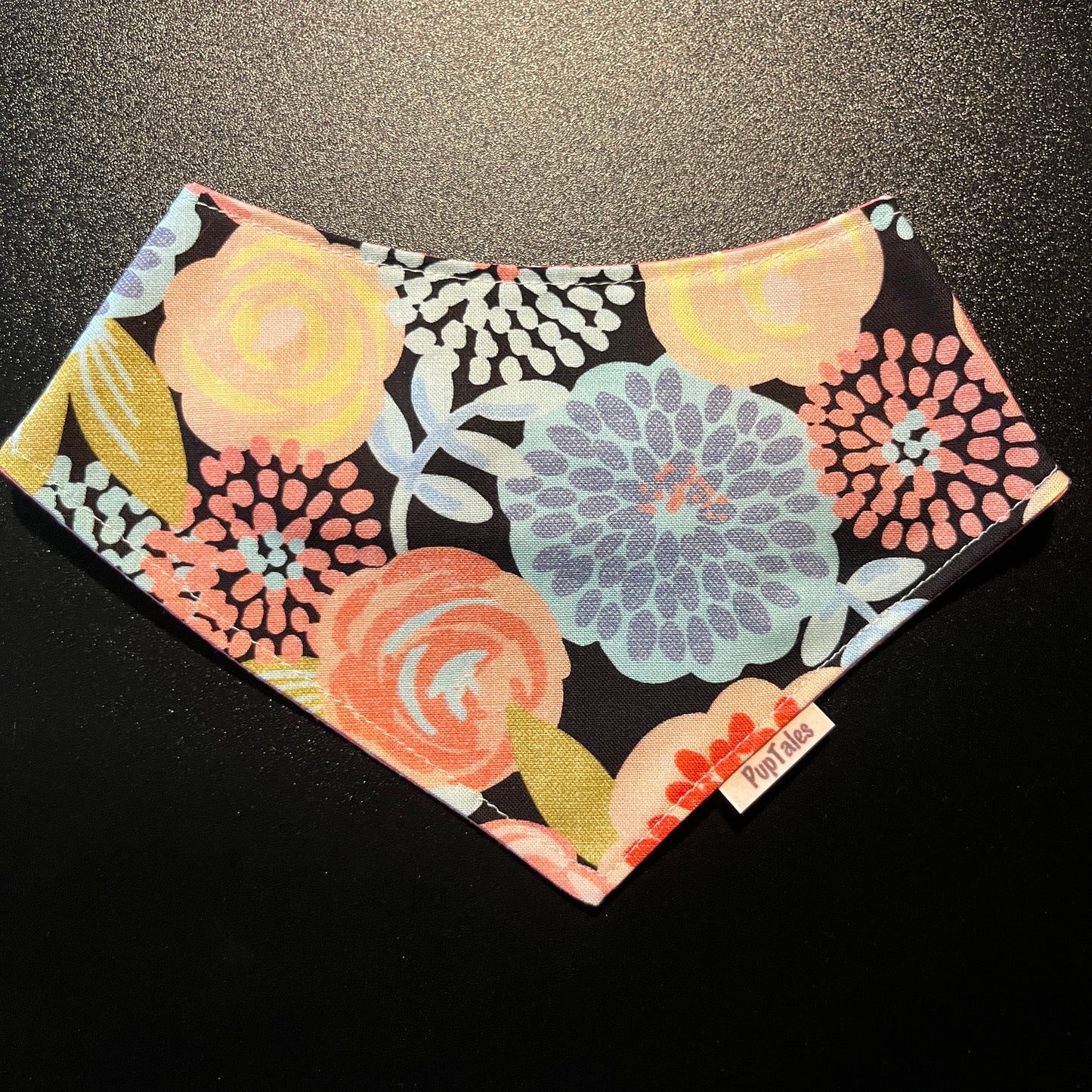 Flowers/Peach geometric #136